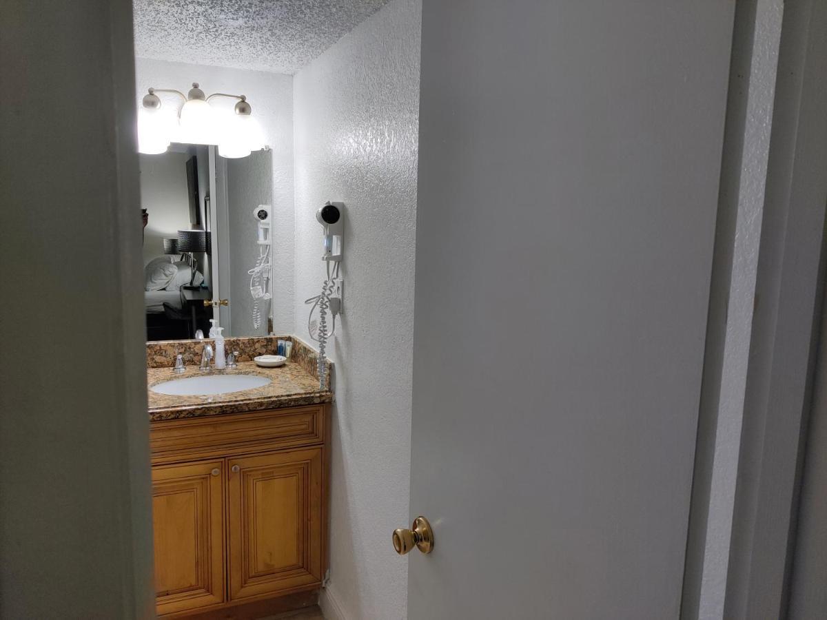 Centauri Vacation Rentals Beautiful 2-Bedroom Condo, Near All Orlando Attractions, Free Parking & Wi-Fi, King Bed, #1 Exteriér fotografie